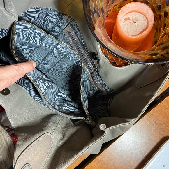 BCB purse in amazing shape - Picture 3 of 5